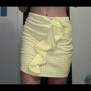 Yellow mini skirt